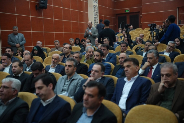از بحران انرژی و بروکراسی معادن تا توقف واردات ماشین&zwnj;آلات در برابر وزیر صمت