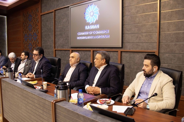 ضرورت هم&zwnj;افزایی ملی برای جهش صادرات گلاب و فرش کاشان؛ از اصلاح استاندارد تا کشف بازارهای جهانی